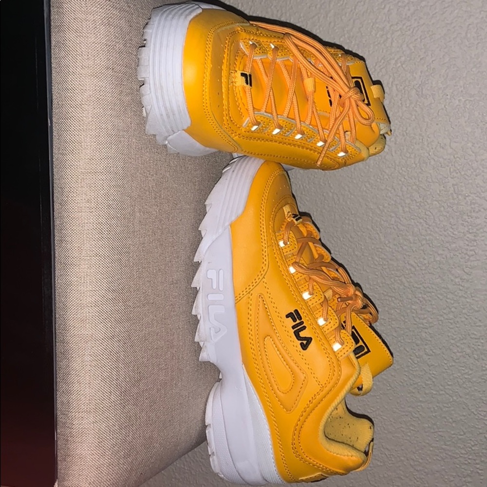 Chunky fila shoes